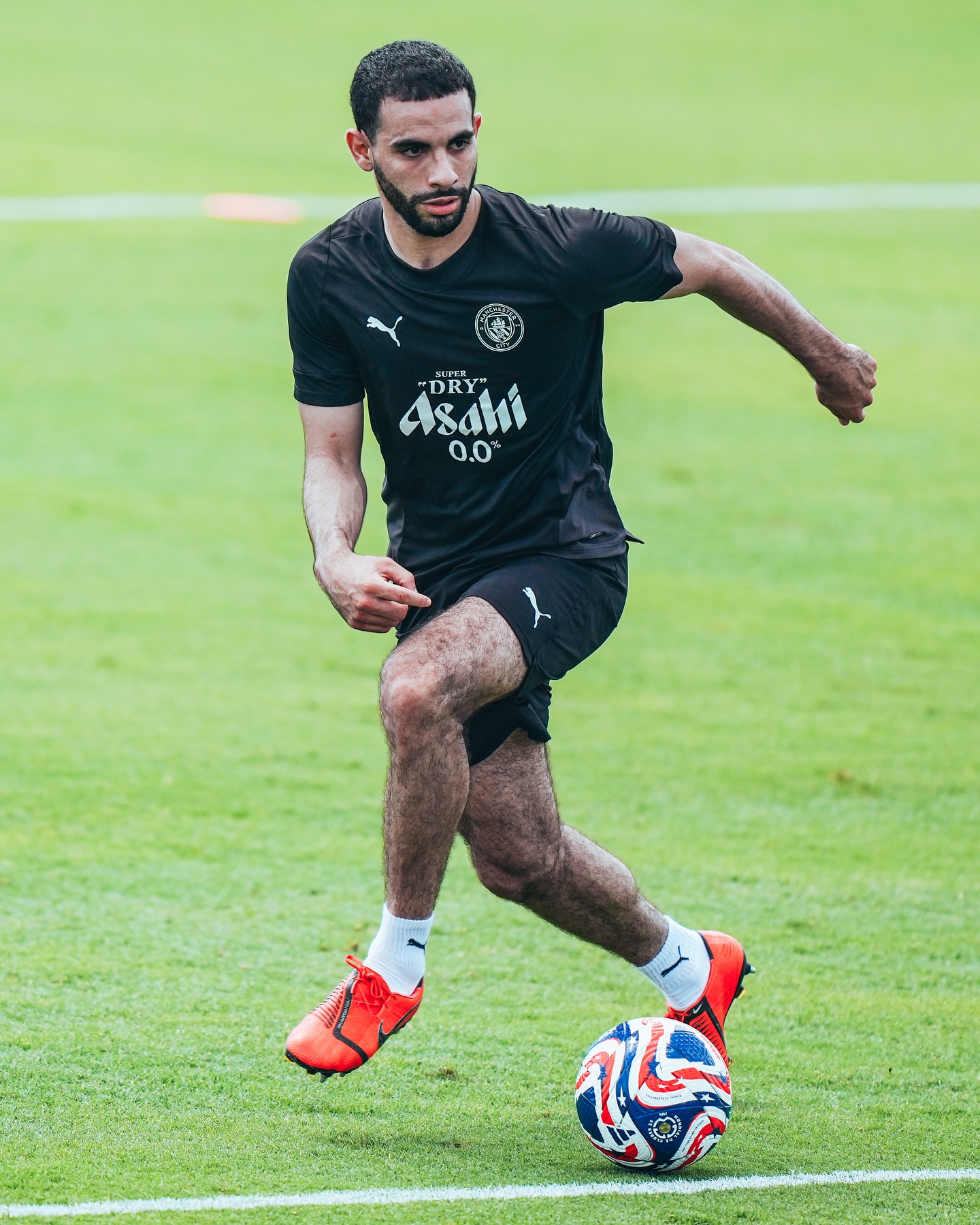 Manchester City: Aït Nouri entame les entraînements avec les Citizens